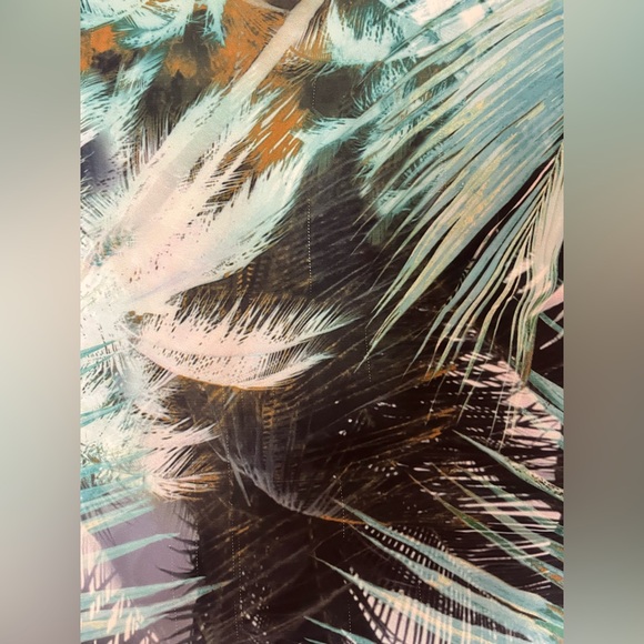 2/$20 - DKNY Tropical Print Sleeveless Fancy T-shirt -Soft & Shiny - Resort Wear - Picture 4 of 7